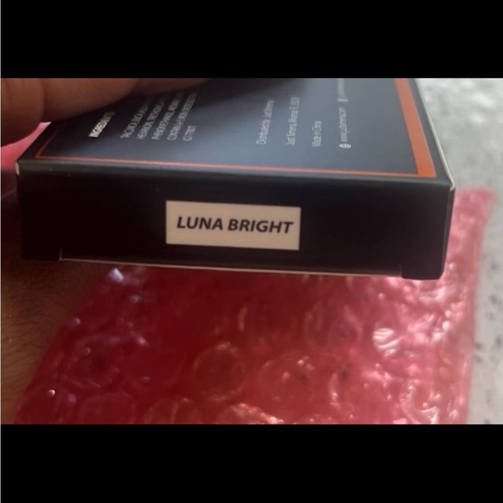 Bronzer - Picture 3 of 3